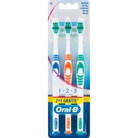 Oral-B Toothbrush 1-2-3 classic care medium, 3 pcs