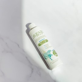 Avenil feuchtigkeitsspendende Reinigungsmilch 250 ml / 8,4 fl oz